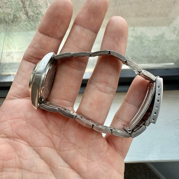 Vintage Geneva Two Tone Gold Silver Ladies Watch Japan Movement Stainless Steel - Picture 6 of 9